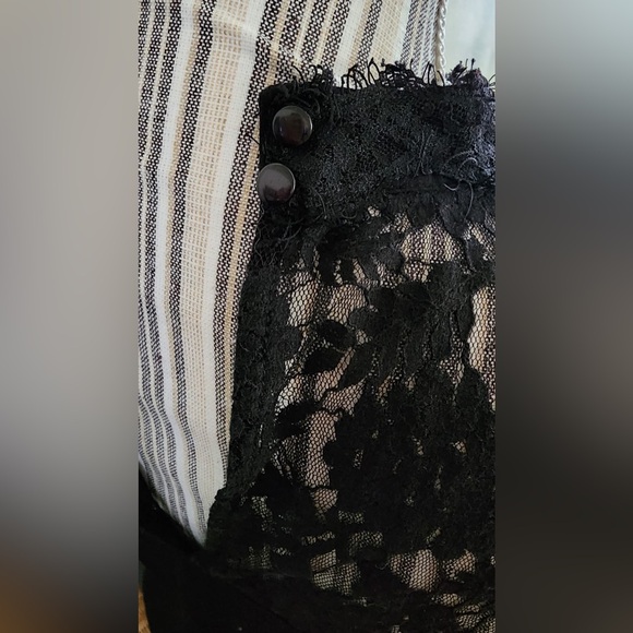 New black lace mock neck shift dress - Picture 4 of 5